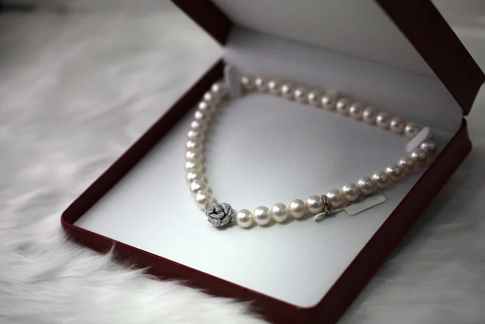 Elegant gold jewelry wishlist inspiration